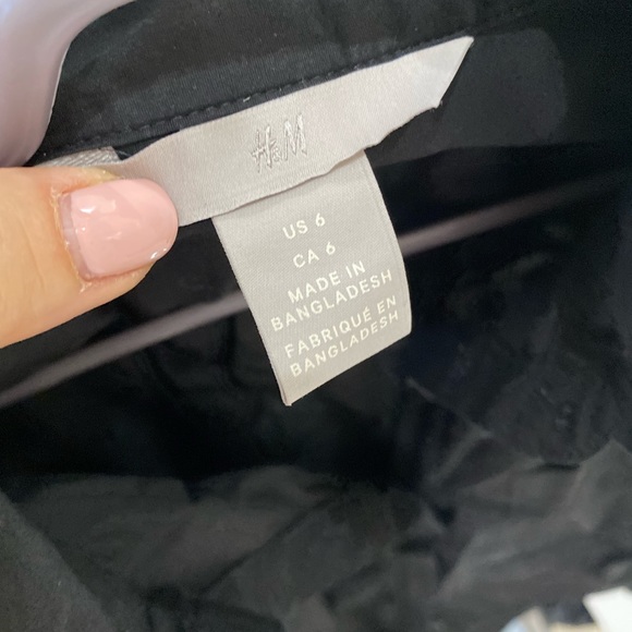 Black basic blouse - Picture 2 of 2